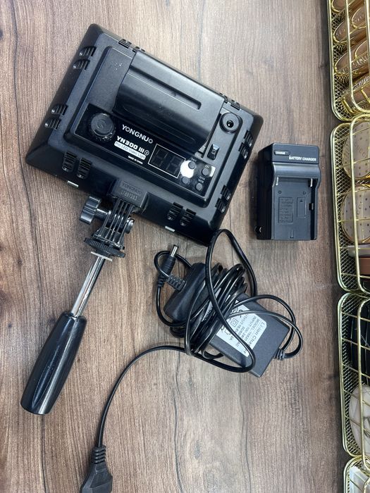 Видеосвет youngnuo 300 III , для визажистов , для фотограф видеографом