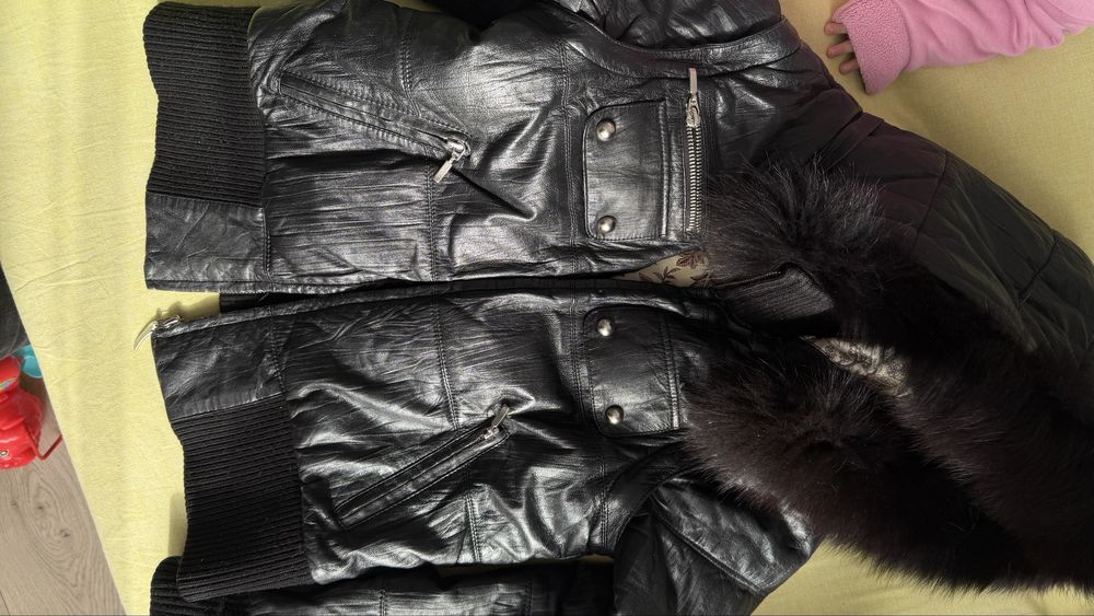 Женская кожанная куртка estimo,2000