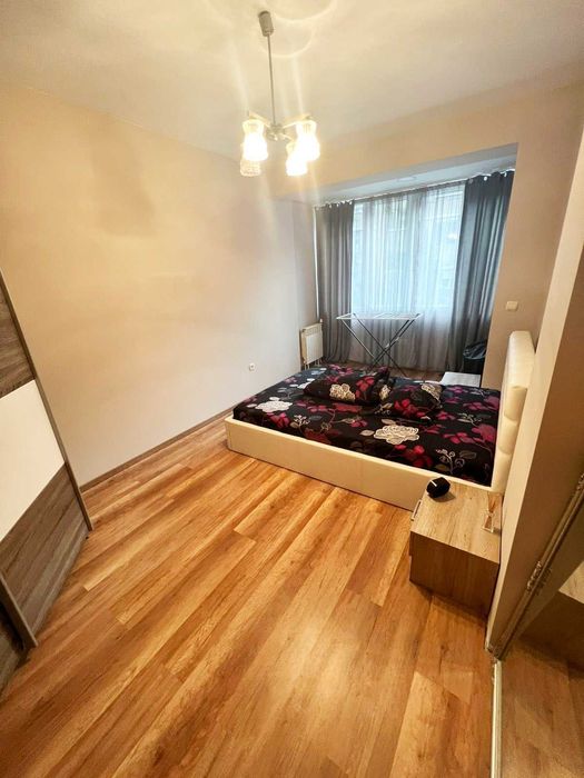 Дава се под наем Тристаен апартамент в София, Лозенец - 86 кв.м за 700 € - Снимка #8