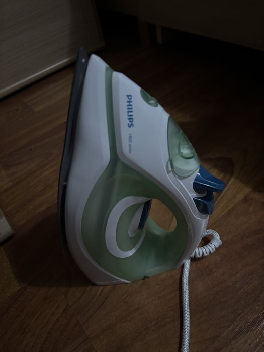 Fier de calcat Philips