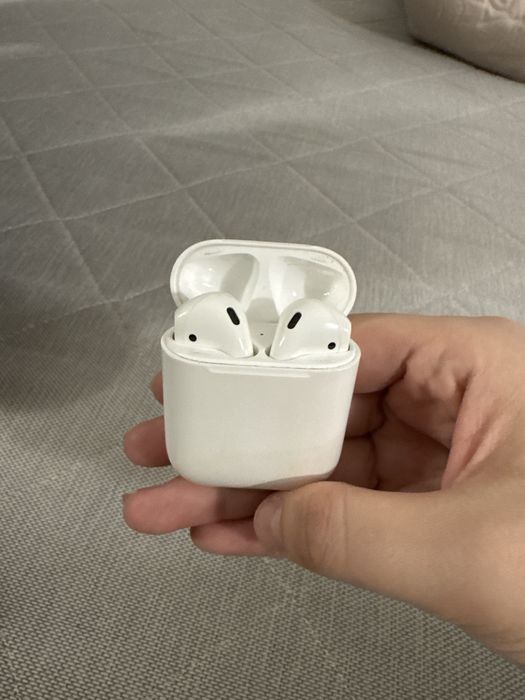 Наушники Airpods
