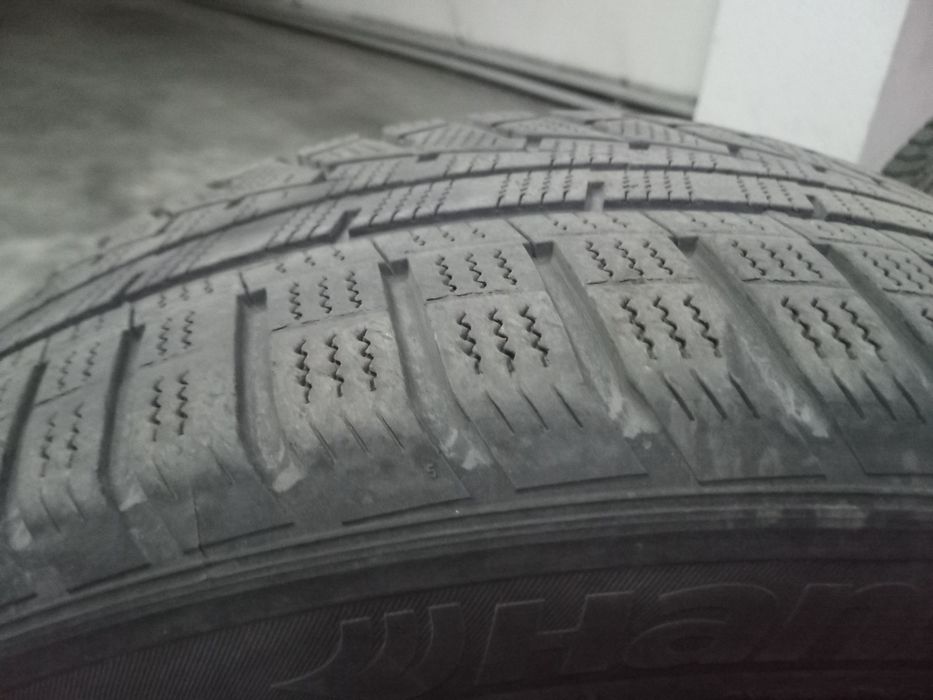 Пара зимних баллонов Hankook winter icept evo2