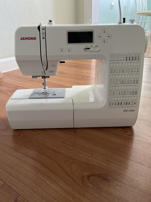 Швейная машина JANOME