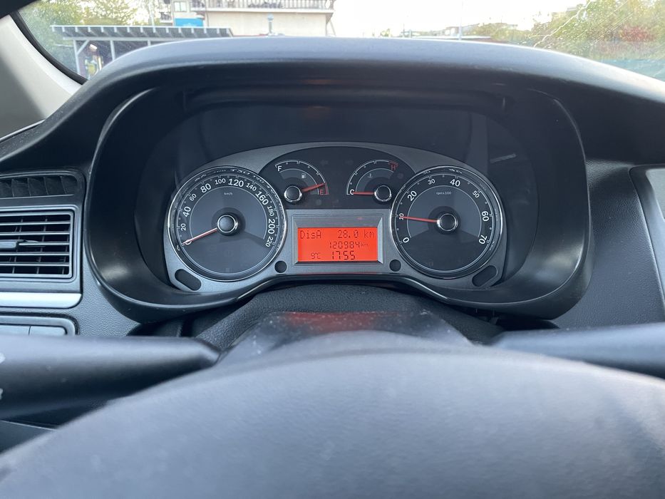 Vand Fiat Linea 1.4 benzina+Gpl[Bolt/Uber]