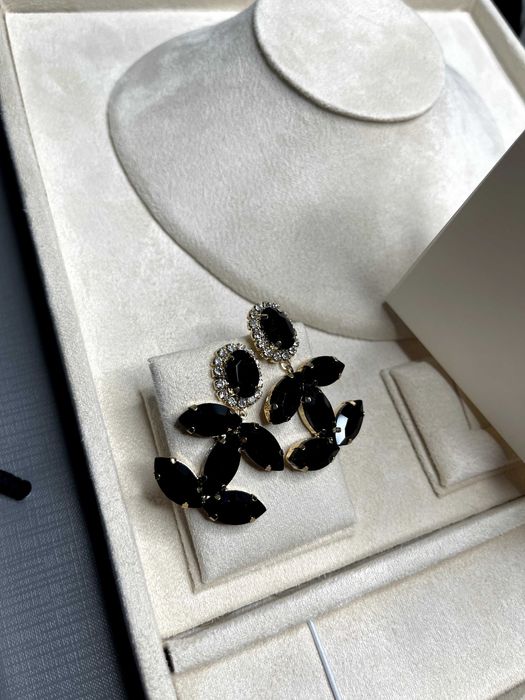 черни обеци шанел chanel висящи с камъни лъскави божу сет с чантичка
