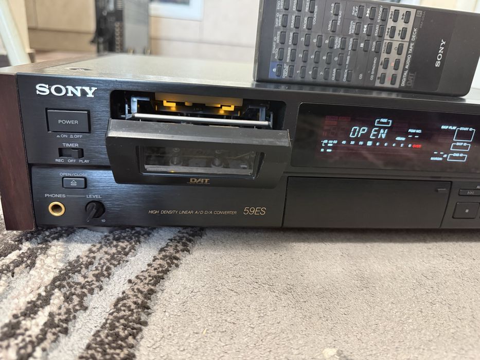 Sony DTC-59ES Качествен DAT