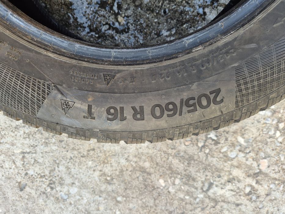 2бр зимни гуми Континентал 205-55-16/ 2020г/ 5.2мм грайфер/