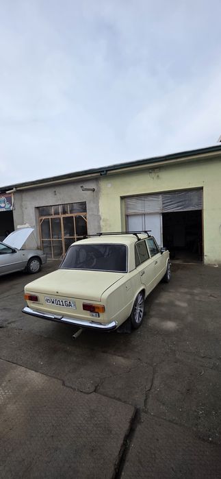 Vaz 2101 retro srochna sotiladi