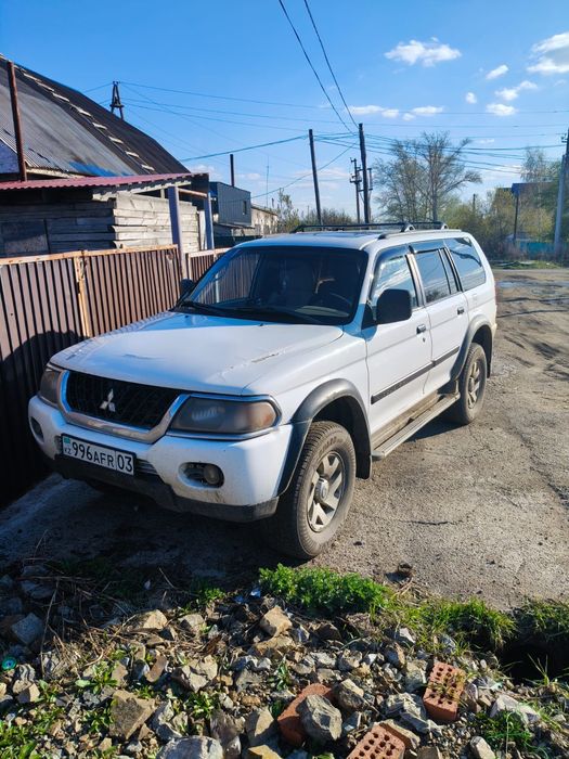 Продам метцубиси мантеро спорт .