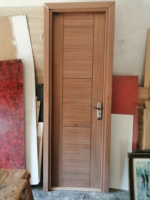 Ușa de vinzare stare buna