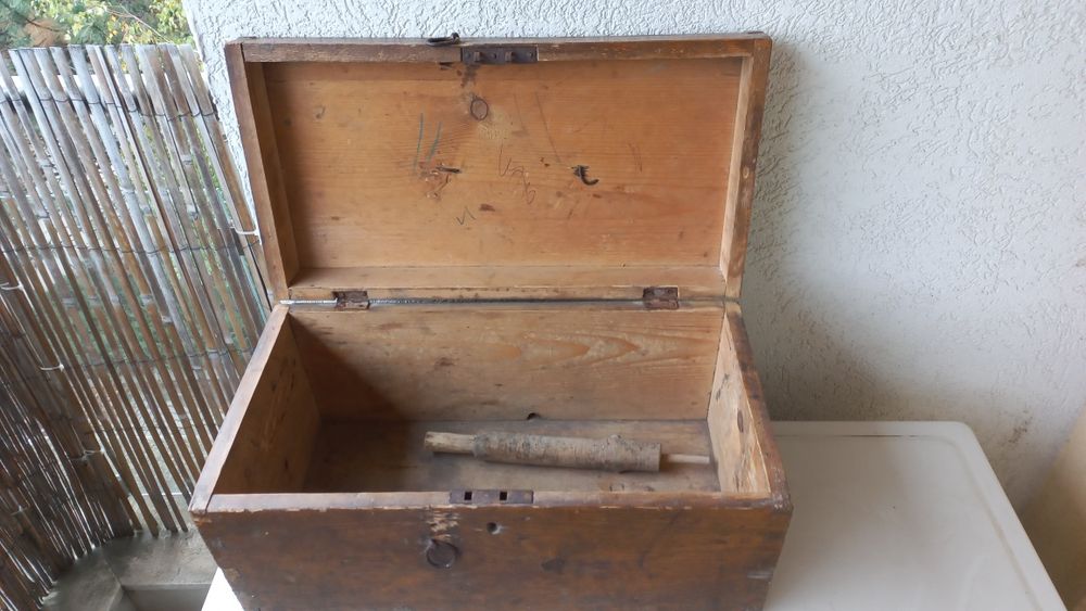 Cufar vechi lada de lemn