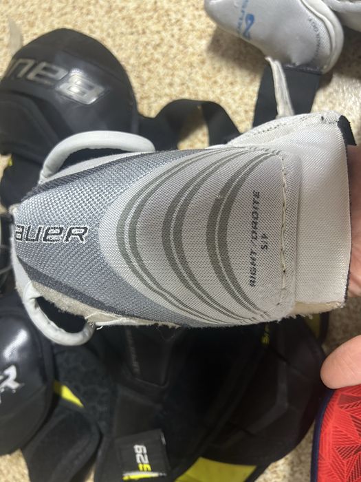 Продам хоккейную форму , без коньков