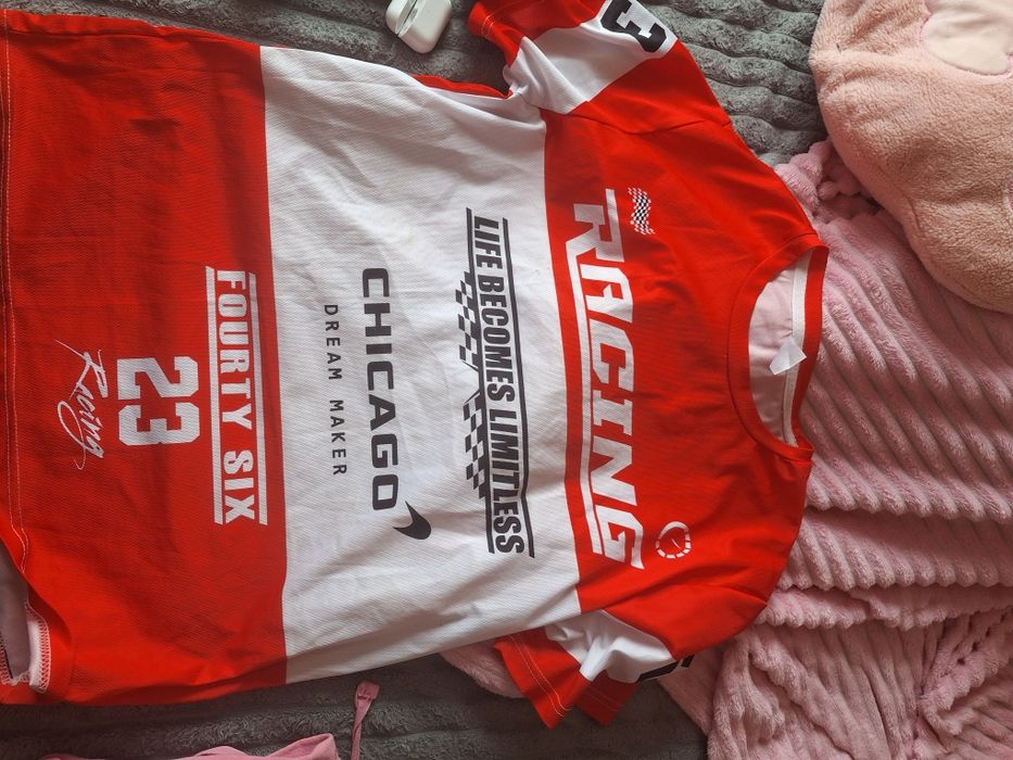 Продам вещи все новые кроме 1