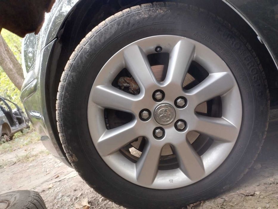 Тойота авенсис - 2.2 177k.c.  D-CAT на части