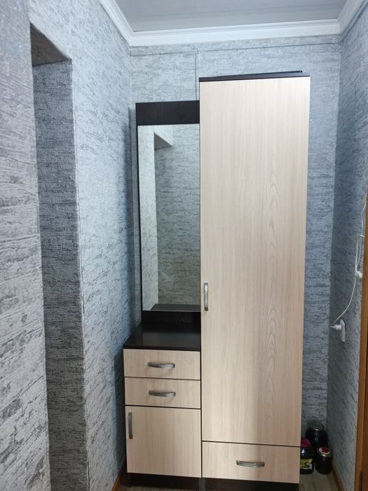 Продам шкаф для прихожки