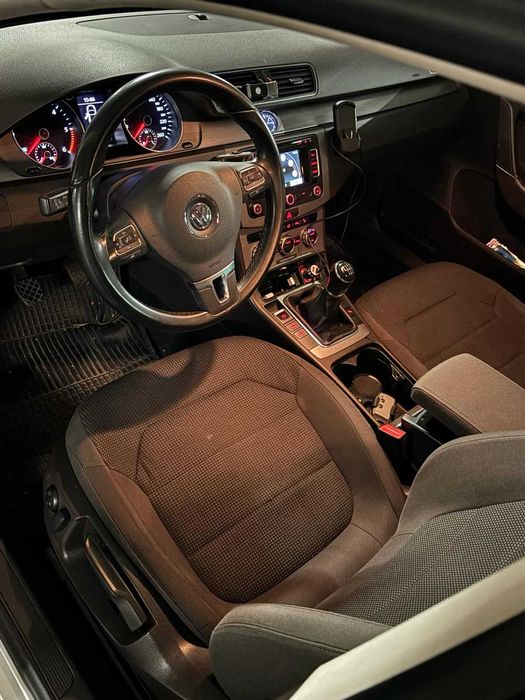 volkswagen passat b7 2012