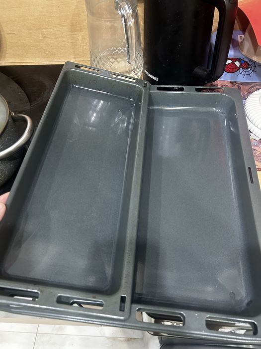 Продам два противня фирмы bosh