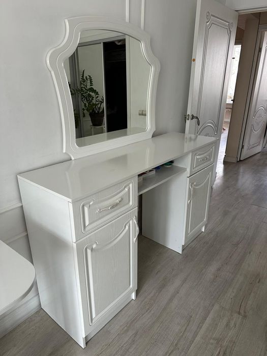 Туалетный столик