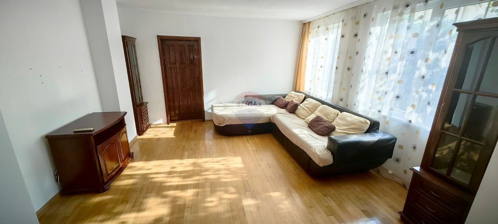 Продава се Тристаен апартамент в Варна, Спортна зала - 85 кв.м за 3059 €/кв.м - Снимка #4