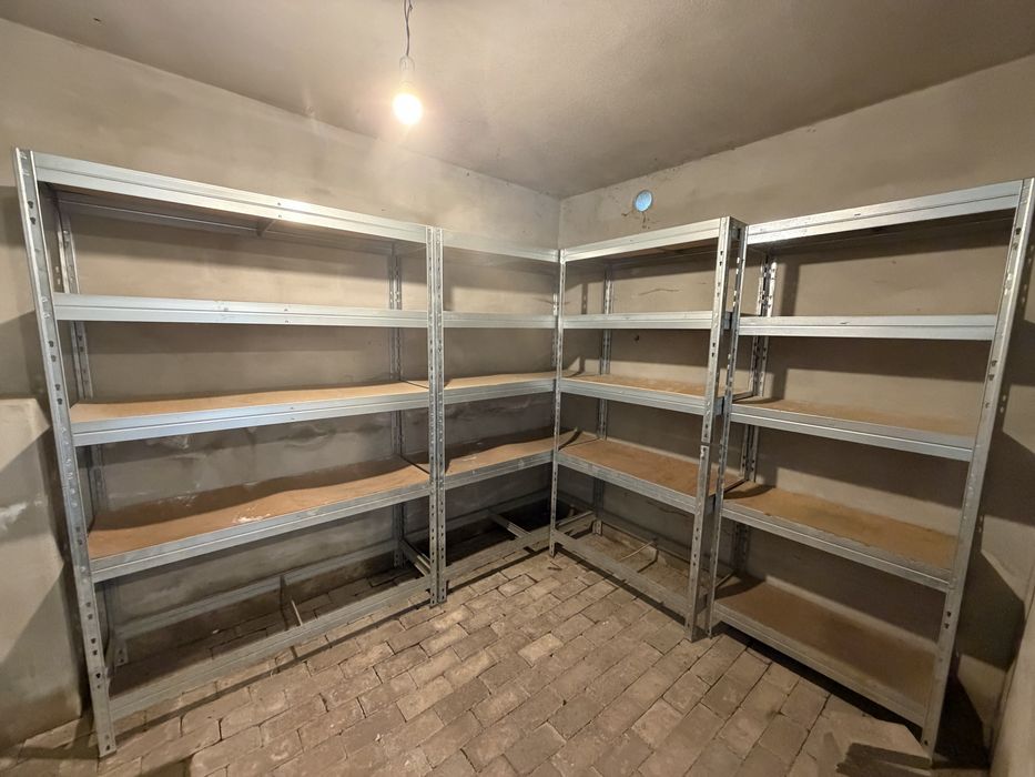 Vand rafturi metalice cu dimensiunile de 120/180/43 , 90/180/43 , 75/180/33