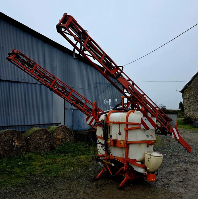 Instalatie de erbicidat Kuhn Porter 1200 litri 18 - 21 metri met