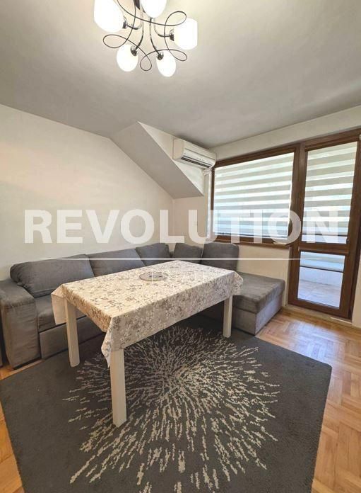 Двустаен апартамент в района на Окръжна болница!