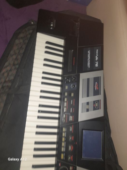 Vand orga pentru piese roland va 76