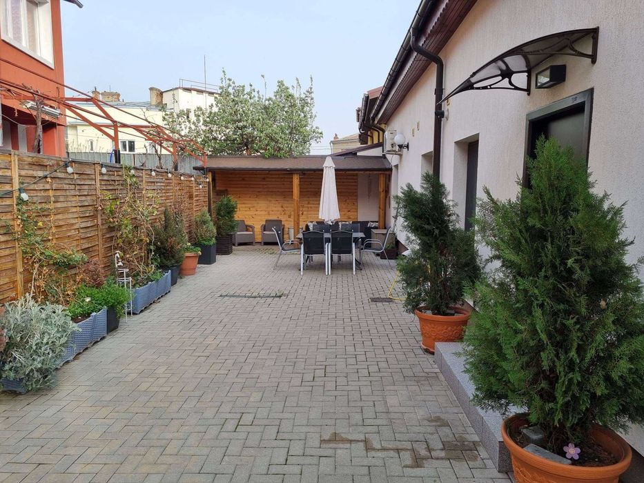 De inchiriat casa 2 camere renovata mobilata cu curte mare si vegetatie - Plevnei-Gara de Nord - Direct proprietar