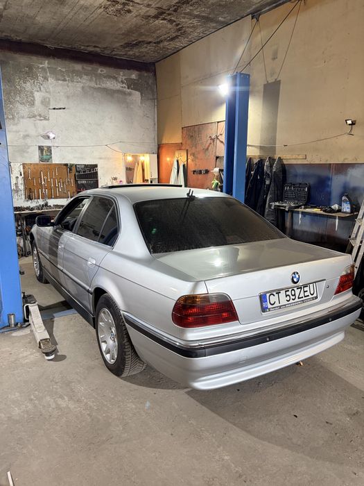 BMW Seria 7 2001 — imagine 3