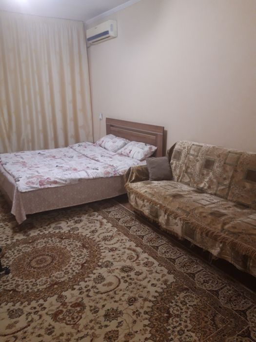 В центре полуторка