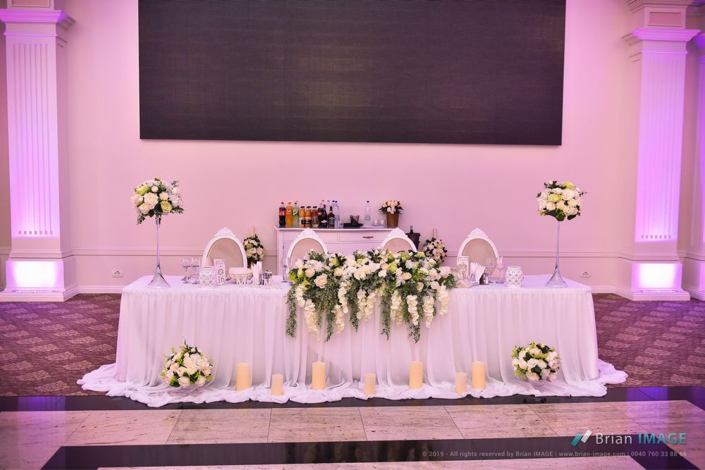 Colt foto /Decoratiuni nunta /botez  / Arcada baloane