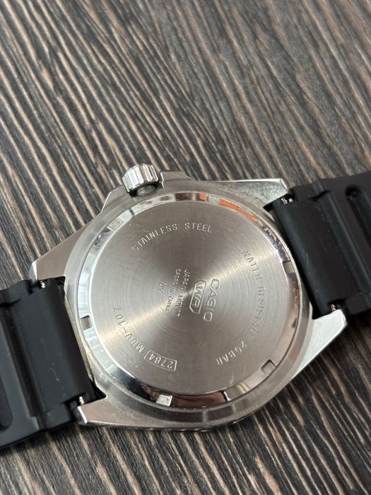 Часовник Casio Duro Pepsi MDV - 107 - като нов