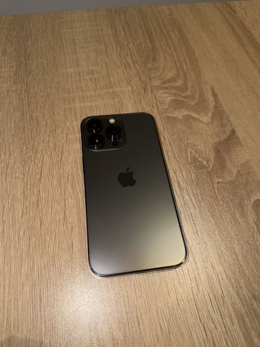 Продавам iPhone 13 Pro 256GB Отлично състояние