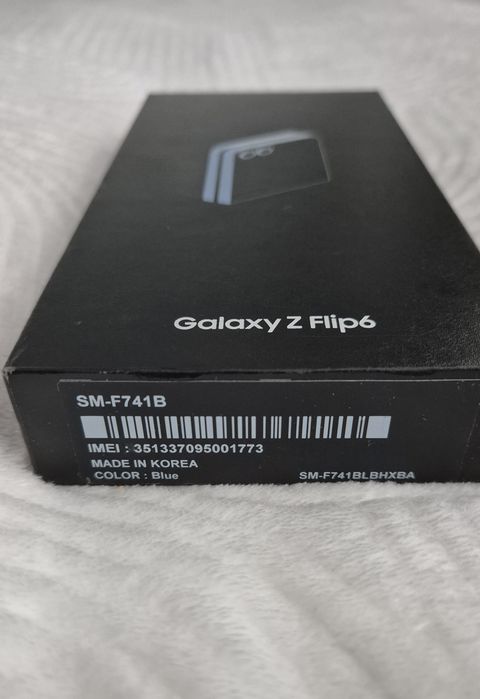 Samsung Galaxy Z Flip6