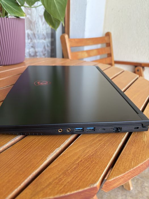 Лаптоп MSI Notebook