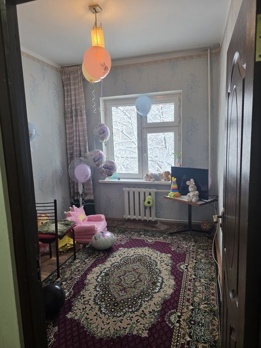 Продаётся 4 комнатная квартира на Юнус абаде, квартал 15