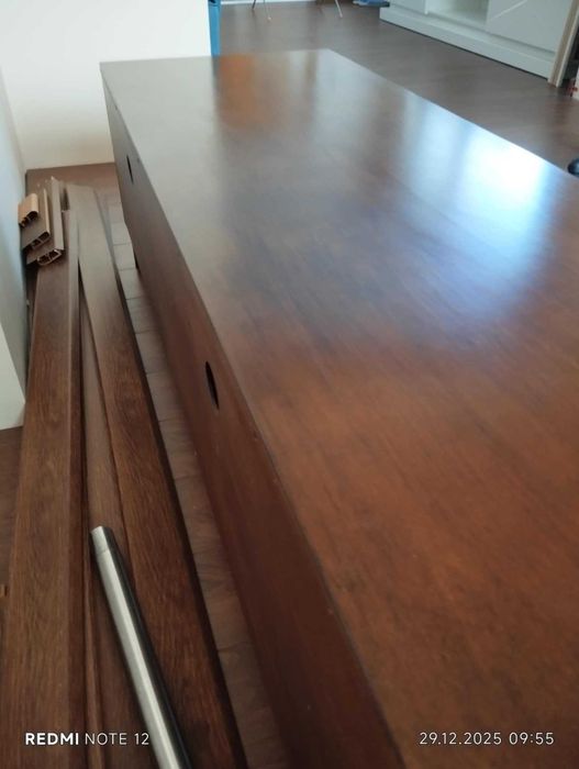 ТВ шкаф тиково дърво