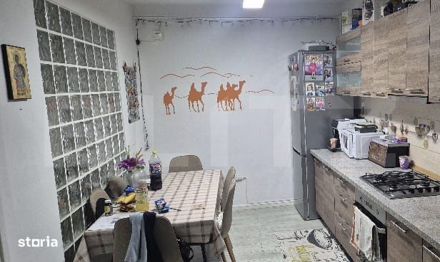Apartament cu 3 camere, zona Porii