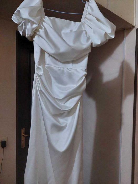 Свадебное платье белое