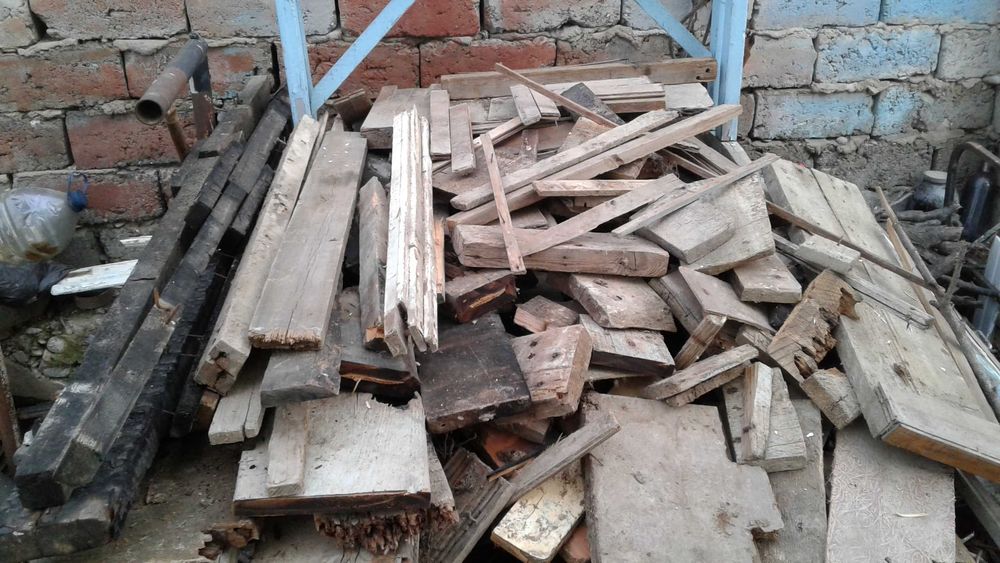 Продаються дрова