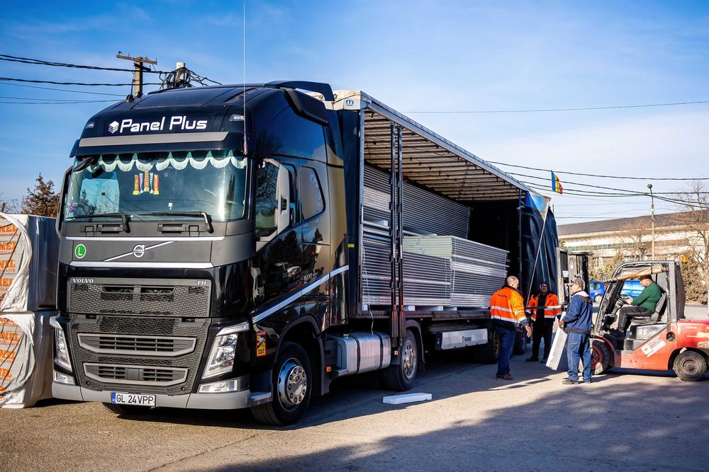 Panouri sandwich pentru pereti si acoperis noi si cal 2