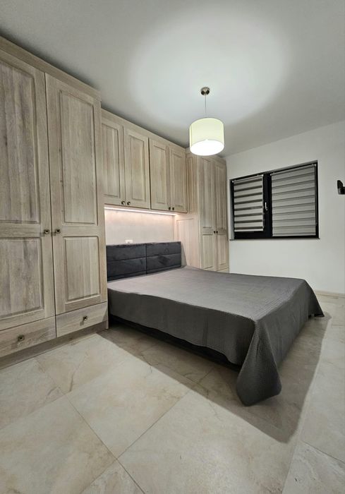 Inchiriez ap.3 camere