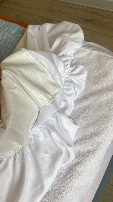 Непромокаемый наматрасник 90*200