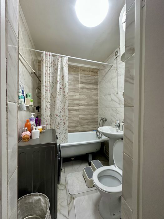 Продаю квартиру в Пришахтинске