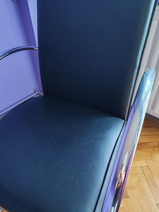 Scaun vizitator/birou, negru cu cadru cromat – 100 lei negociabil