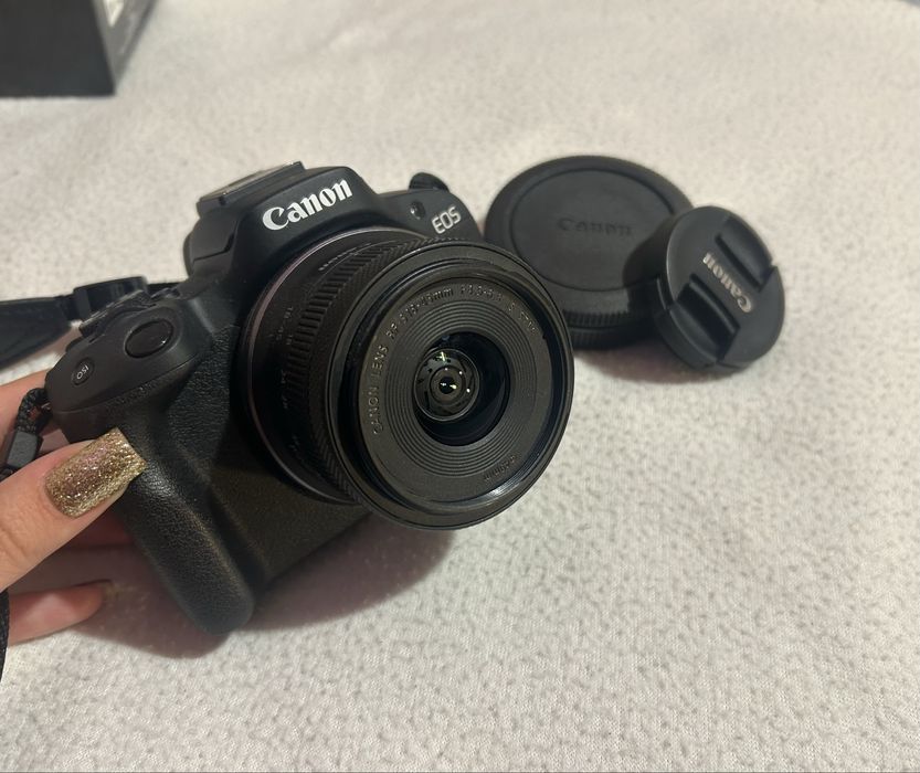 CANON EOS R50 +RF-S18-45  24.2 MPx, WI-FI, MIRRORLESS  с гаранция