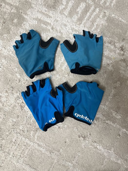 Перчатки спортивные