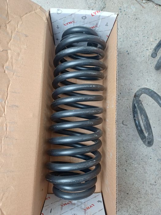 Пружины подвески Volkswagen Golf 5