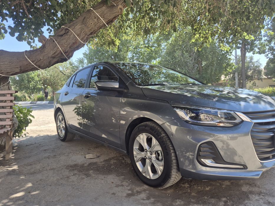 Onix  premier turbo