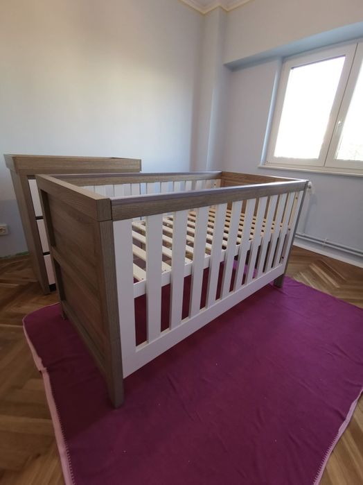 Vând set pătuț Tutti Bambini 70x140 si comoda